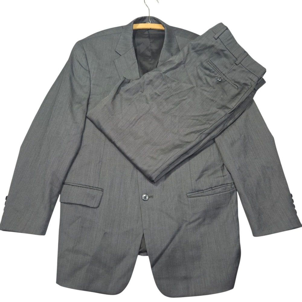 Jos A Bank Traveler's Collection Tailored Fit 2pc Suit Charcoal Gray 44R 38x29